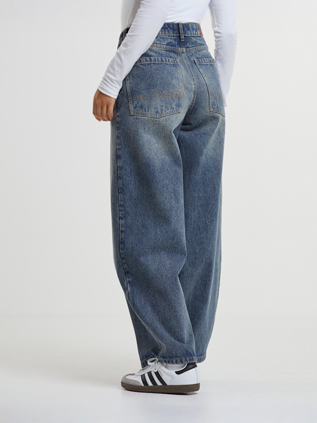 Urban Classics, Ladies Tapered Baggy Jeans, blue, Image 2 of 5