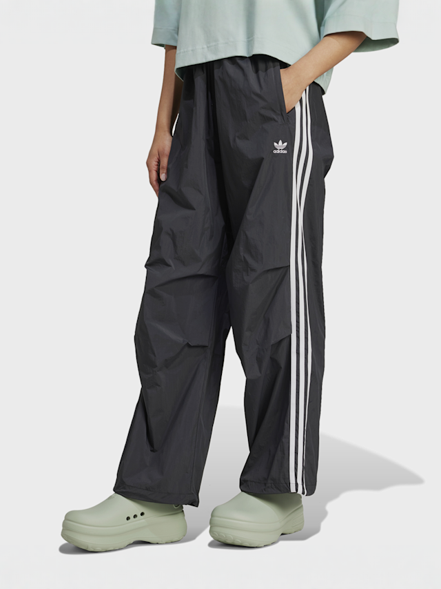 adidas Originals, 3-Streifen Para Pants, black, Image 1 of 5