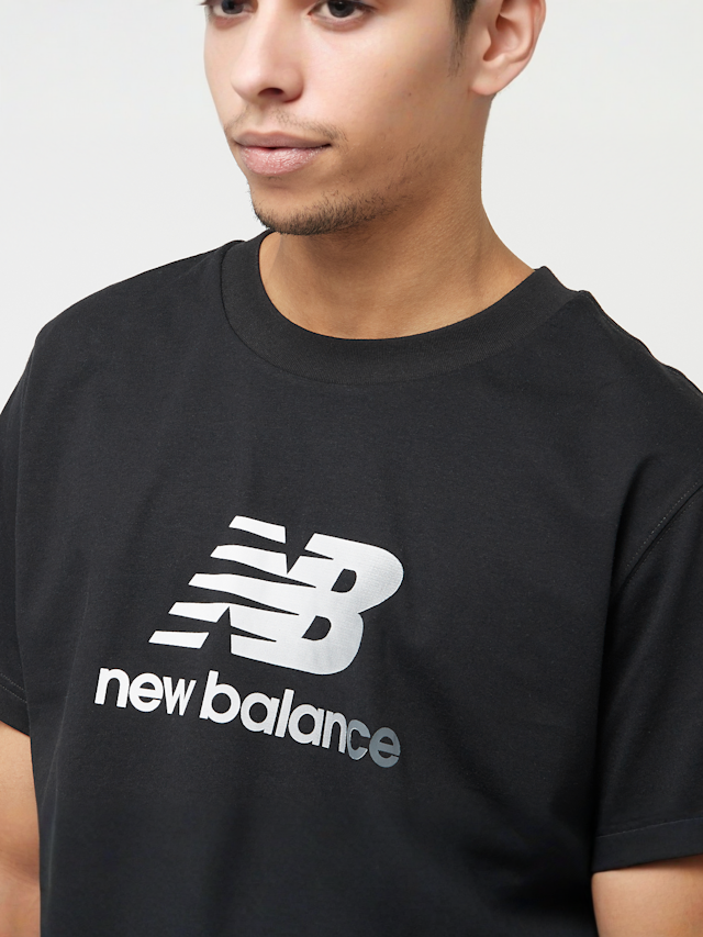 New Balance, Sport Essentials Gradient Logo T-Shirt, black, Image 3 of 4