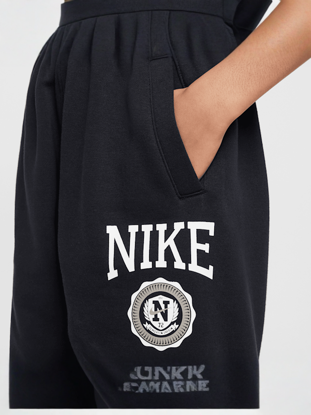 Nike, Sportswear Club Fleece Loose Pants, black, Image 4 of 6