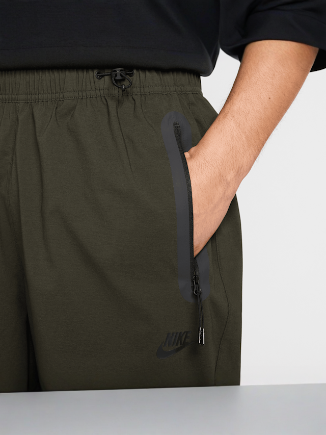 Nike, Tech Woven Pants, green, Image 5 of 9
