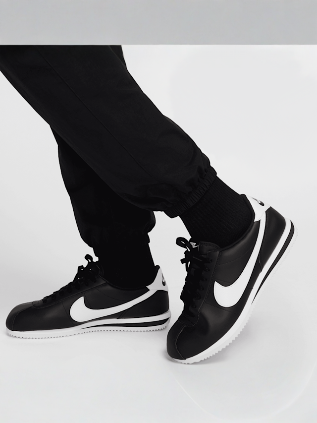 Nike, Club Woven Cargo Pants, black, Image 5 of 7
