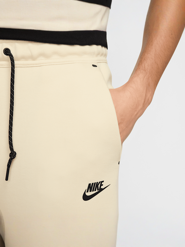 Nike, Tech Fleece Jogger, beige, Image 4 of 8