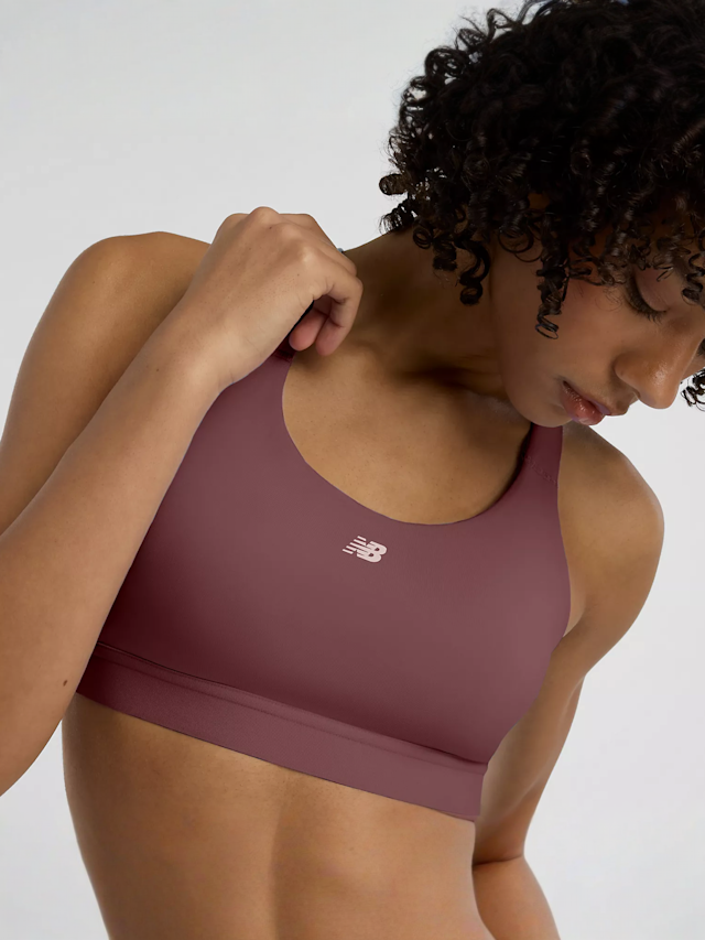 New Balance, Essential Train Bra, purple, Image 3 of 5