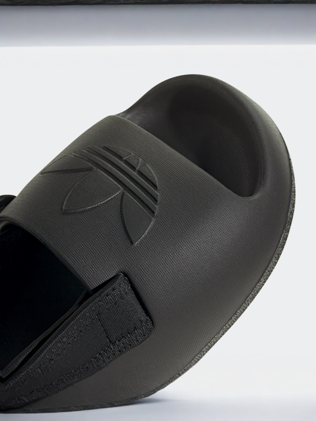 adidas Originals, Adifom Adilette Kids Slides (GS), black, Image 7 of 8