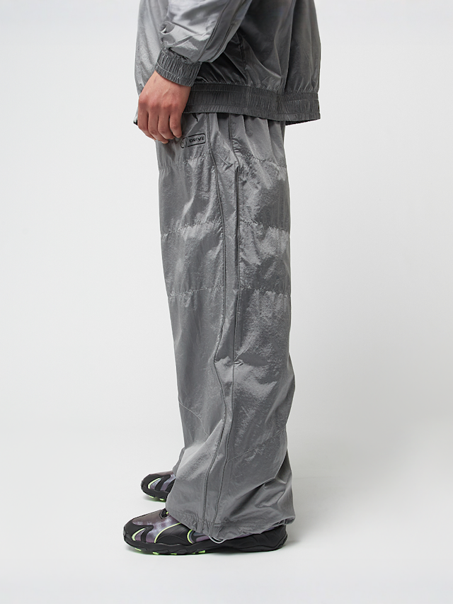PUMA, F1 T7 Oversized Track Pants, silver, Image 4 of 9
