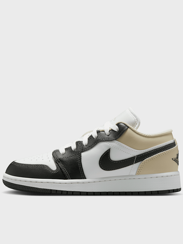 Jordan, Air Jordan 1 Low (GS), white, Image 1 of 8