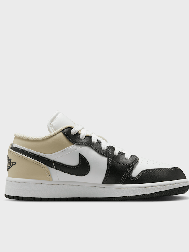 Jordan, Air Jordan 1 Low (GS), white, Image 2 of 8