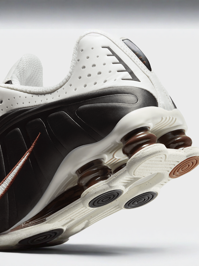 Nike, Nike Shox R4, black, Image 8 of 9