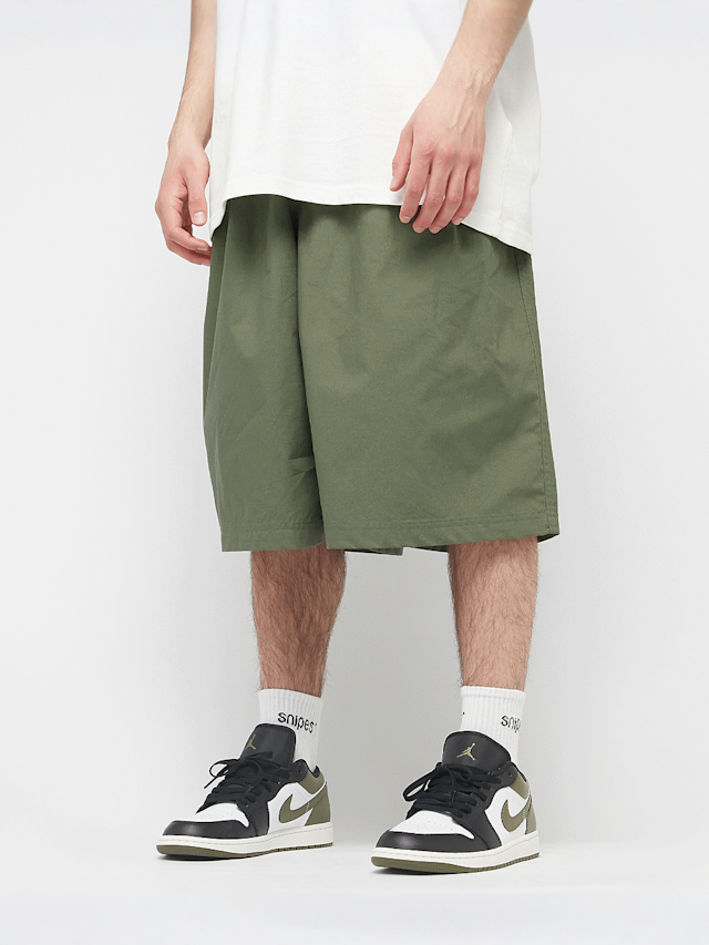 Nike, Club Seoul Short Oversized, green, Image 1 of 6