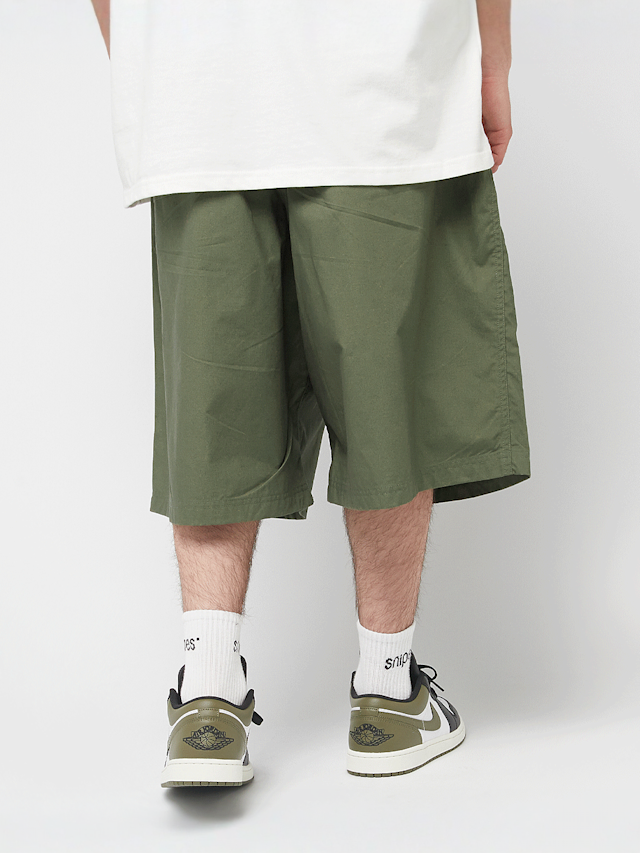 Nike, Club Seoul Short Oversized, green, Image 2 of 6