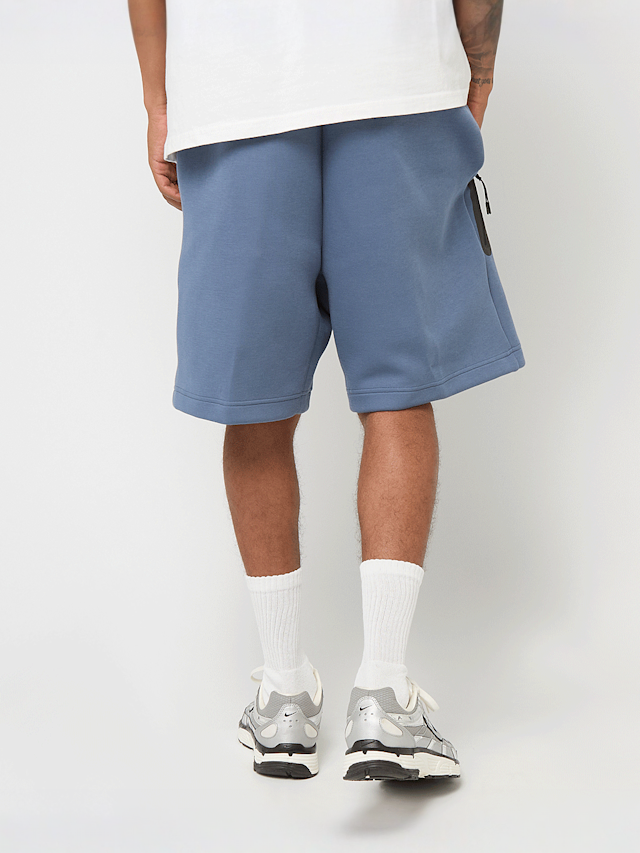 Nike, Paris Saint-Germain Tech Fleece Shorts, blue, Image 2 of 6