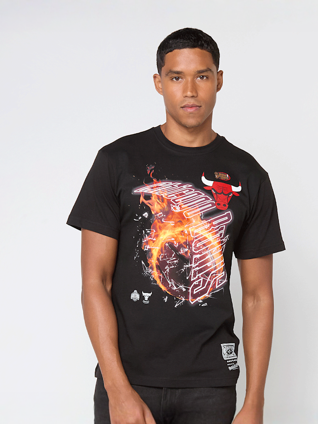 Mitchell & Ness, NBA Chicago Bulls HWC Blaze Graphic Tee, black, Image 1 of 5
