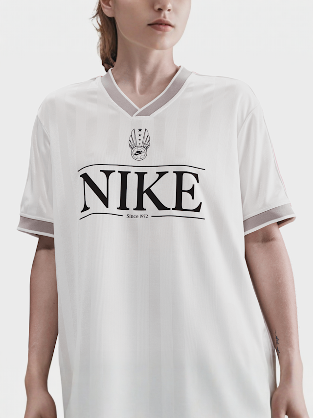 Nike, Sportswear V-Neck Jersey Top, light pink, Image 3 of 5