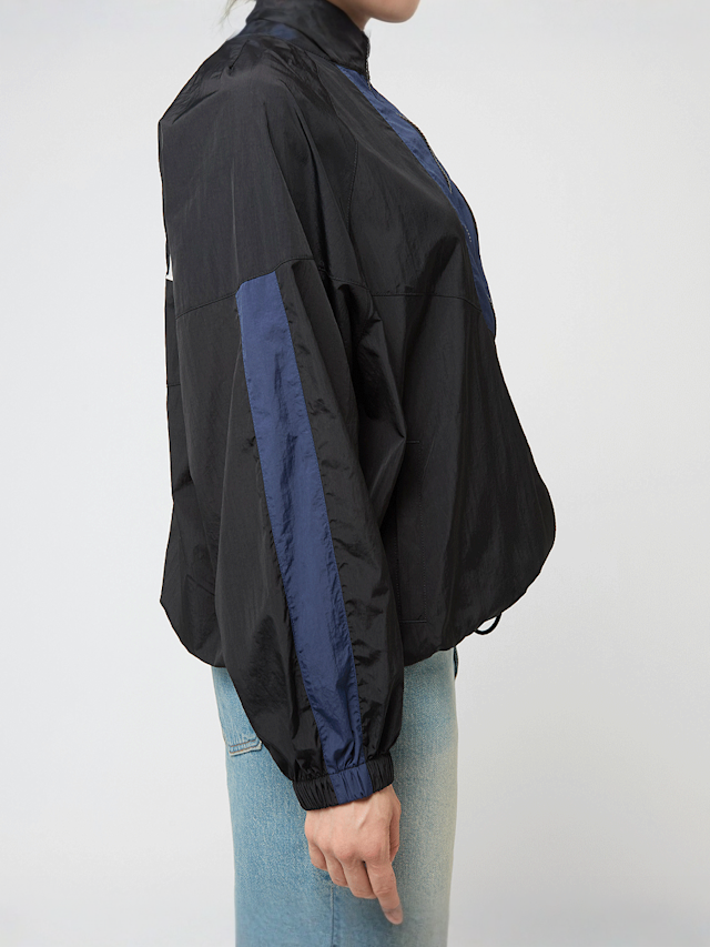 Nike, Sportswear Oversized Windrunner Jacket, black, Image 6 of 8