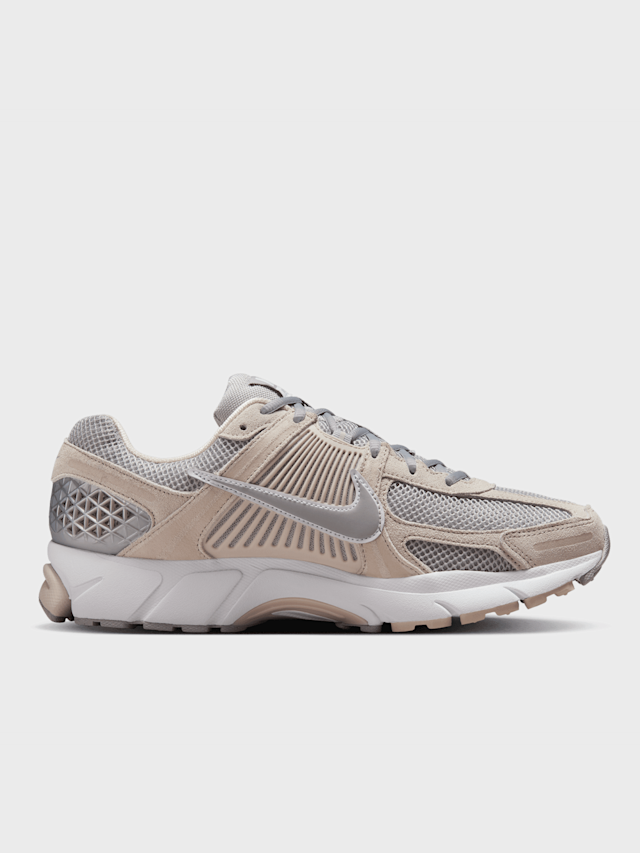 Nike, Zoom Vomero 5, beige, Image 2 of 9