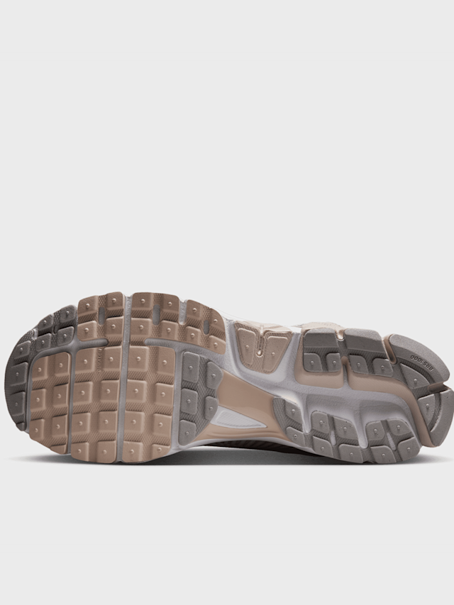 Nike, Zoom Vomero 5, beige, Image 3 of 9