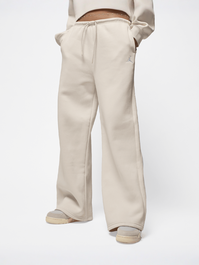 Jordan, Brooklyn Fleece Open-Hem Pants, beige, Image 1 of 4