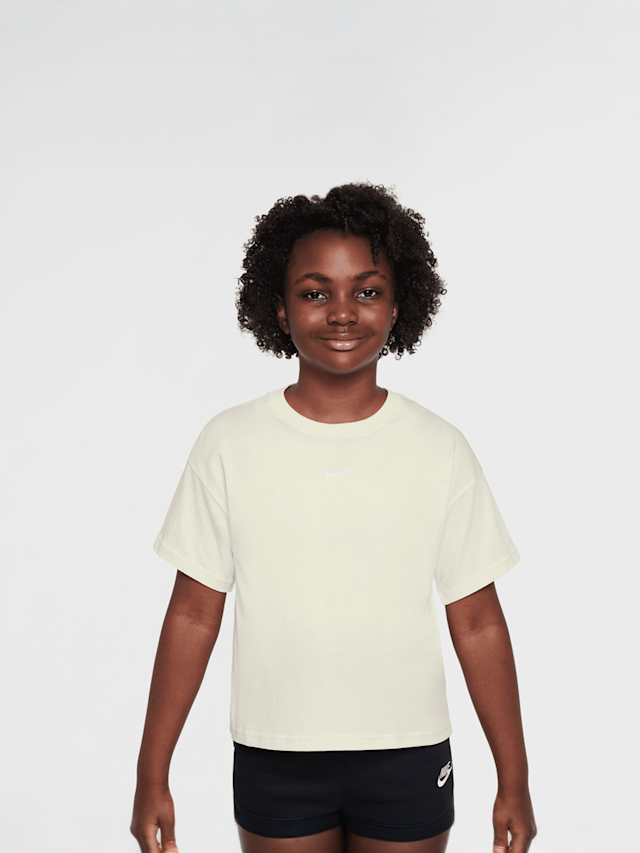 Nike, Sportswear Essential T-Shirt, beige, Image 1 of 3