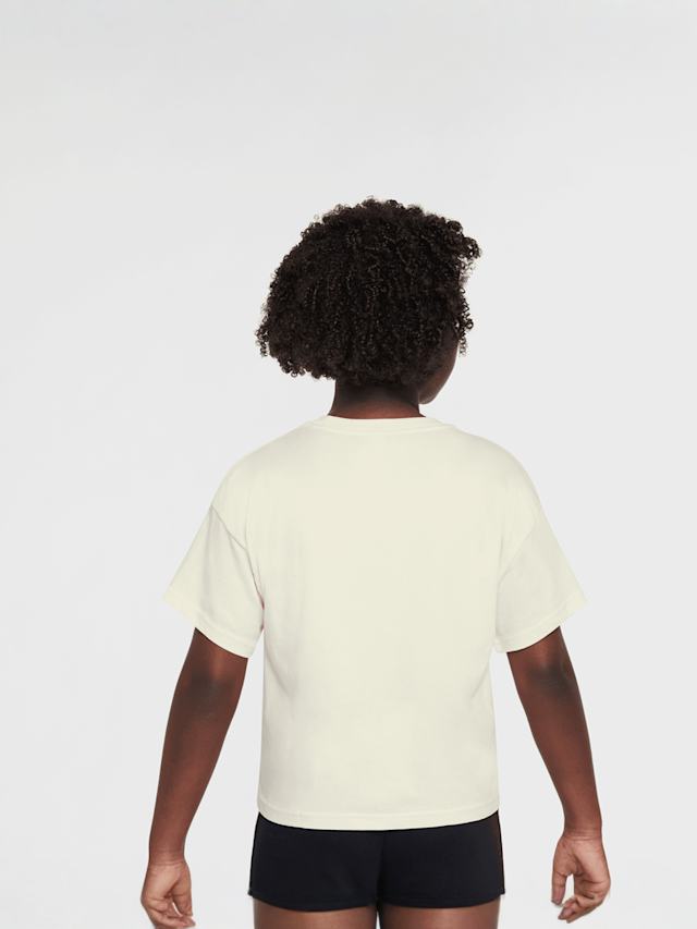 Nike, Sportswear Essential T-Shirt, beige, Image 2 of 3