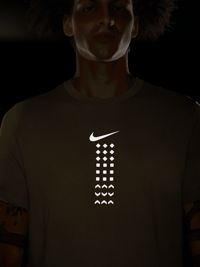 Nike, Sportswear Tee, green, Image 4 of 4