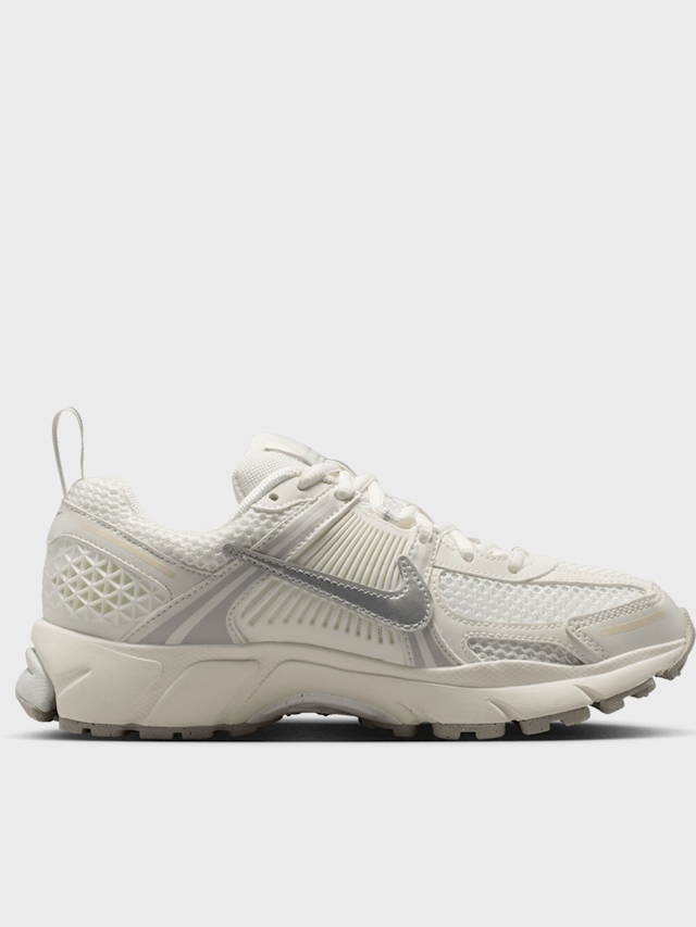 Nike, Vomero 5 sail/metallic silver/vast grey, beige, Image 2 of 9