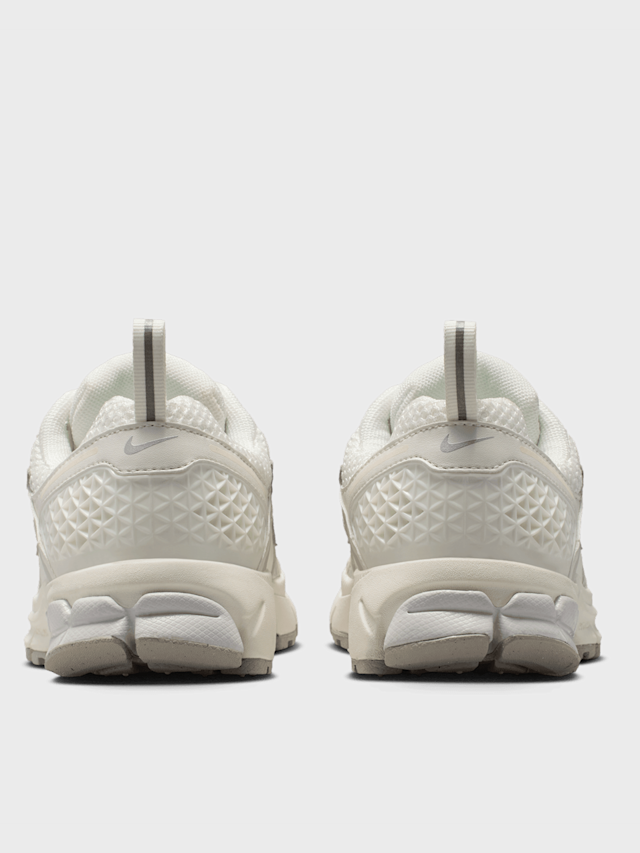 Nike, Vomero 5 sail/metallic silver/vast grey, beige, Image 4 of 9