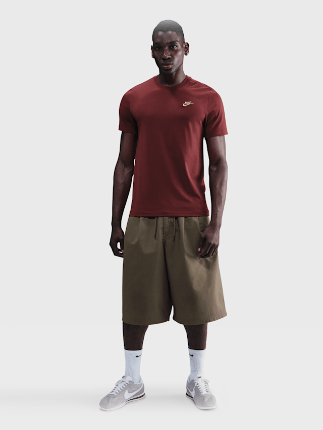 Nike, Sportswear Club T-Shirt, red, Image 4 of 4