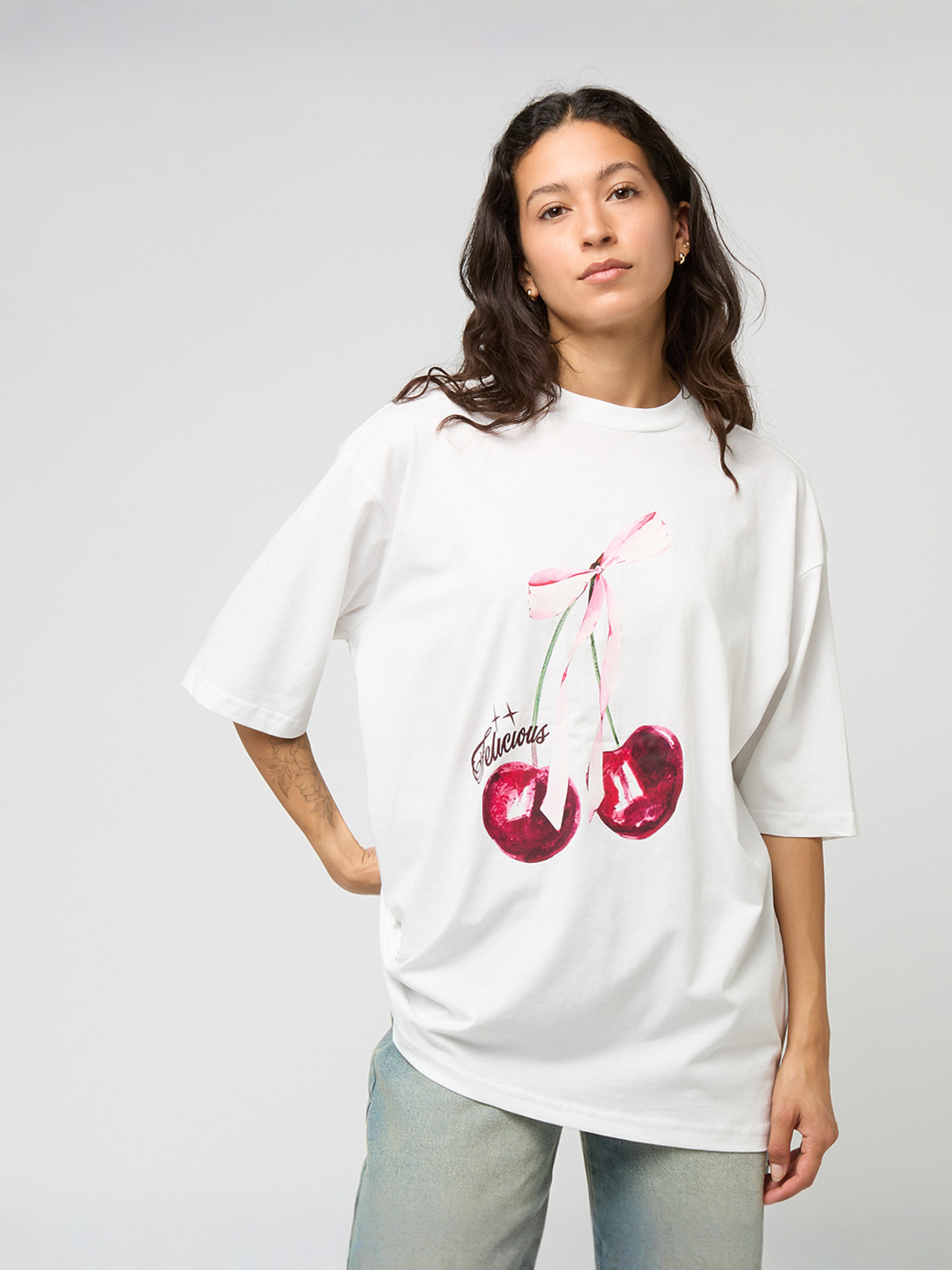 cherry♡ Cherry Oversize Tee | SNIPES