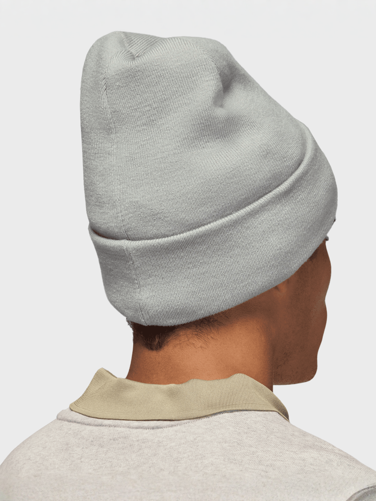 Peak Satin-Lined Beanie | SNIPES
