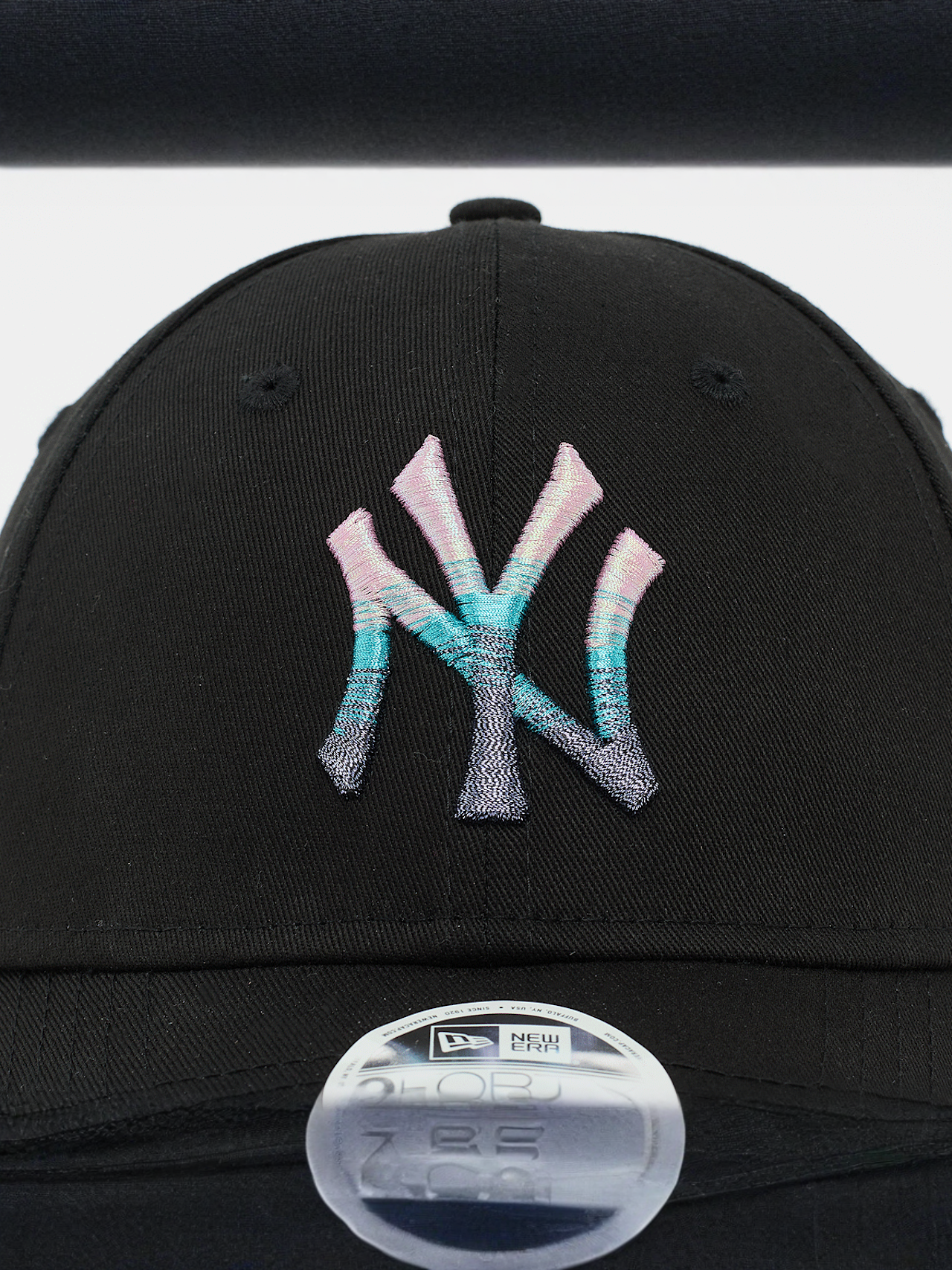 FEMALE 9FORTY Metallic Logo MLB New York Yankees | SNIPES