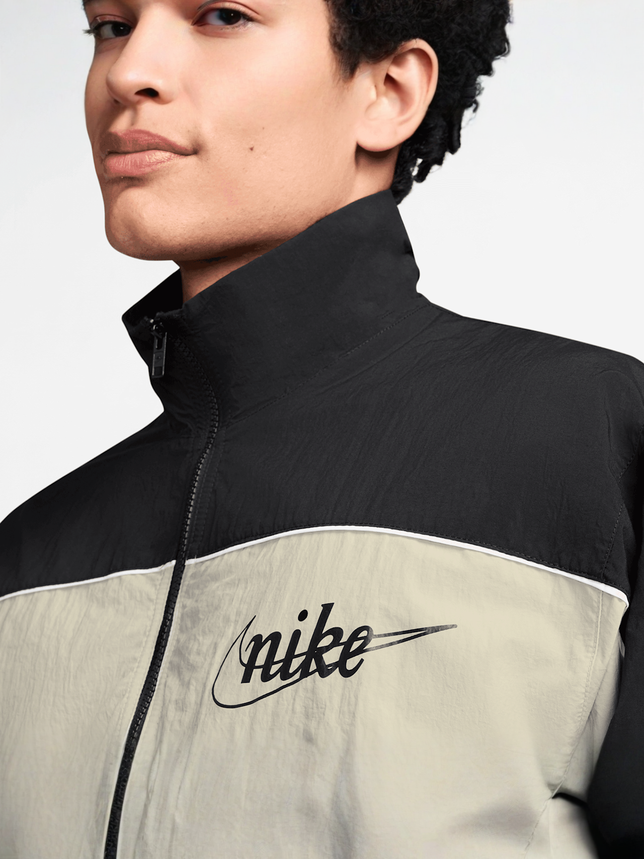 Club Lightweight Full Zip Jacket CTB | SNIPES
