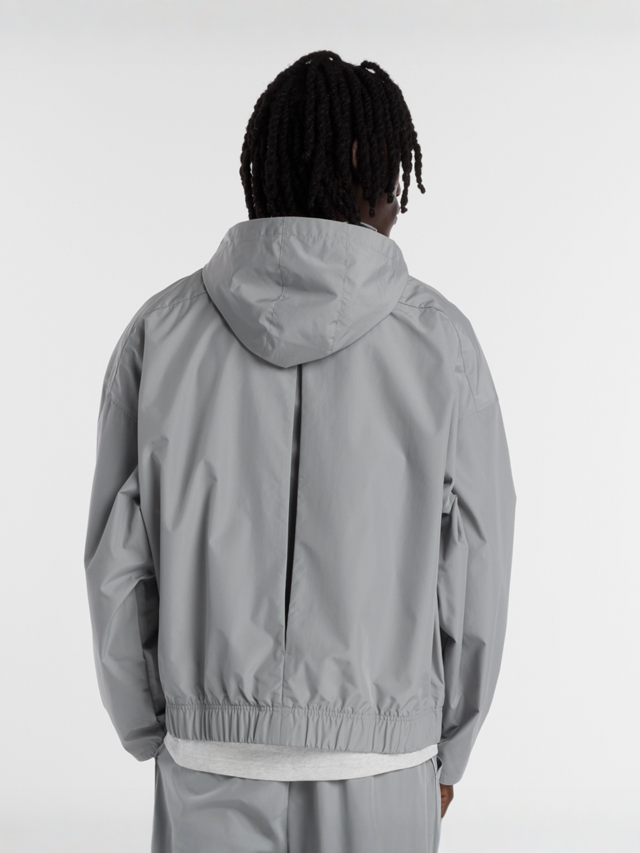 Elusive Shell Jacket | SNIPES