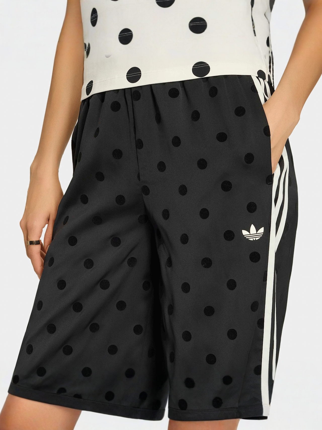 Satin Polka Dots Wide Leg Pants | SNIPES
