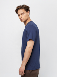 Nike, Sportswear Club T-Shirt, blue, Image 2 of 5