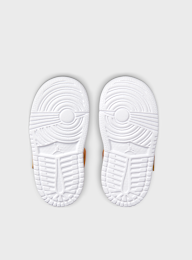 Jordan, Sky Jordan 1 black/university gold/white, black, Image 3 of 8