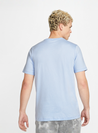 Nike, Sportswear Club Men's T-Shirt, niebieski, Obraz 2 z 4