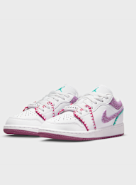 Jordan, Air Jordan 1 Low SE (GS), white, Image 4 of 8