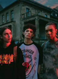 Karl Kani, x Stranger Things Signature Bandana, black, Image 4 of 4