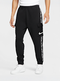 Nike, Sportswear Repeat Fleece Cargo Pants, zwart, Afbeelding 1 van 5