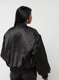 Karl Kani, Chest Retro Satin Bomber Jacket, zwart, Afbeelding 2 van 5