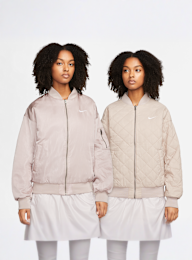 Nike, Sportswear Varsity Bomber Jacket, beige, Afbeelding 1 van 8