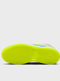 Jordan, Air Jordan 1 Mid SE (GS), white, Image 3 of 8