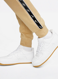 Nike, Sportswear Repeat Fleece Cargo Pants, beige, Afbeelding 6 van 7