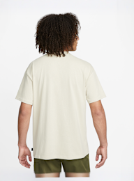 Nike, Sportswear Premium Essentials T-Shirt, beige, Afbeelding 2 van 5