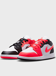 Jordan, Air Jordan 1 Low SE (GS), red, Image 4 of 9
