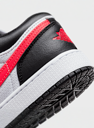 Jordan, 1 Low SE (GS), red, Image 8 of 9