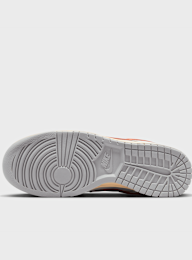 Nike, Dunk Low SE, white, Image 3 of 8