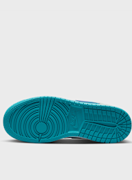 Jordan, 1 Low SE (GS), green, Image 3 of 8