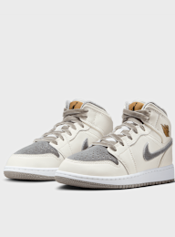 Jordan, Air Jordan 1 Mid SE Soft (GS), white, Image 4 of 8